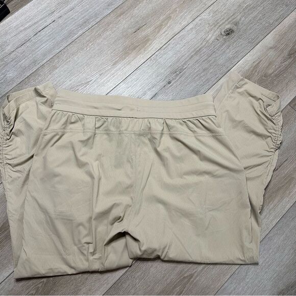 Lululemon Beyond the Studio Cropped Pants Trench‎ Tan / 12 - Picture 4 of 7